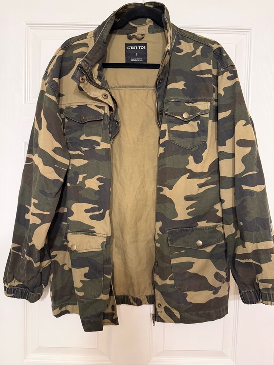 C’Est Toi Jackets & Blazers - Women’s Camo Jacket - Green Camo